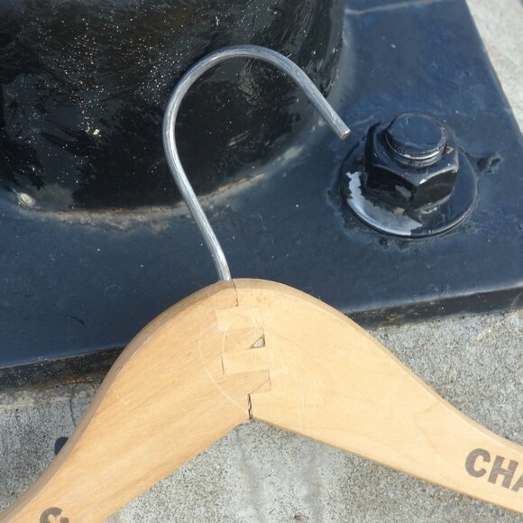 Vintage Chateau Frontenac Wood Hanger - Picture 4 of 11